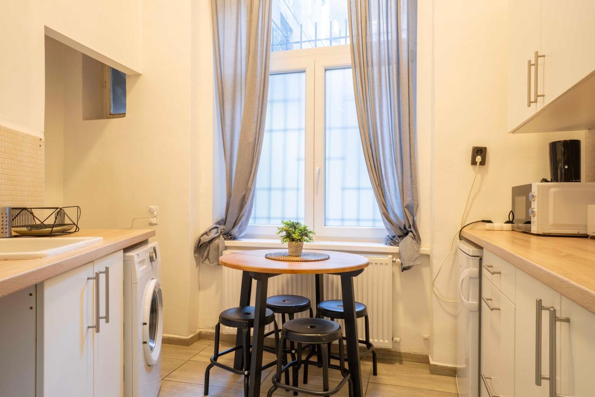 Lovely Apartment In Party Street Ka10 Budapest Ngoại thất bức ảnh